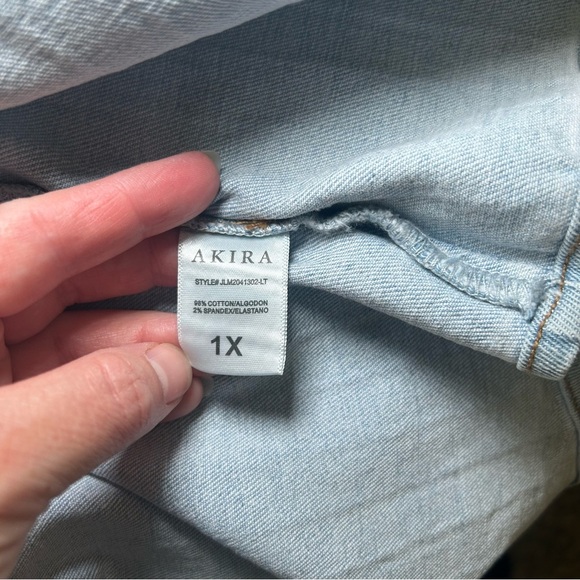 AKIRA Glam Stripe Rhinestone Button Down, Collared, NWT, Size 1X - Picture 8 of 8